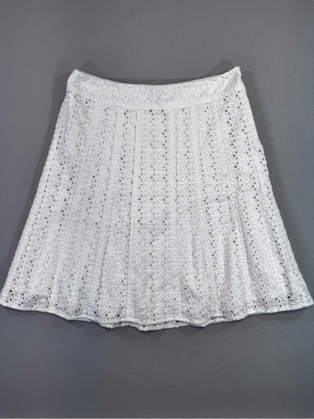 Ann Taylor White Eyelet A-Line Women's Skirt Size 8